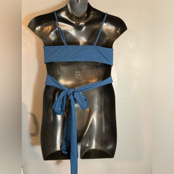 Blue adjustable wrap top - Picture 3 of 4